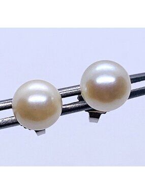 Tiffany & Co 18K White Gold Pearl Earrings 6.6 MM Earrings